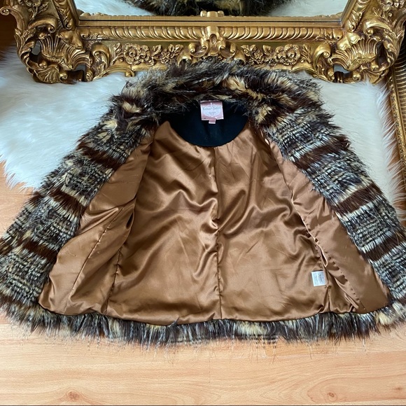 Romeo & Juliet Couture Faux Fur Jacket - Picture 8 of 10
